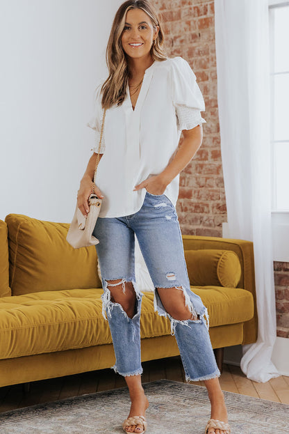 Blusa de cuello con muescas y manga volante ahumada